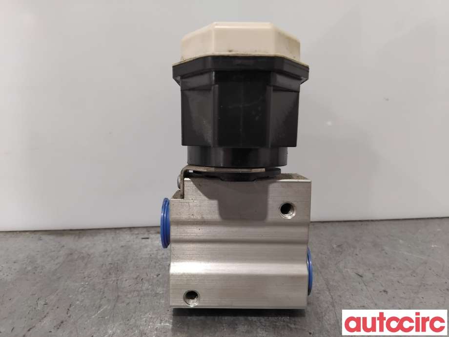 Diverse deler til Toyota bZ4X 2022-->> (TOYOTA|8851542141|447520-0780|)