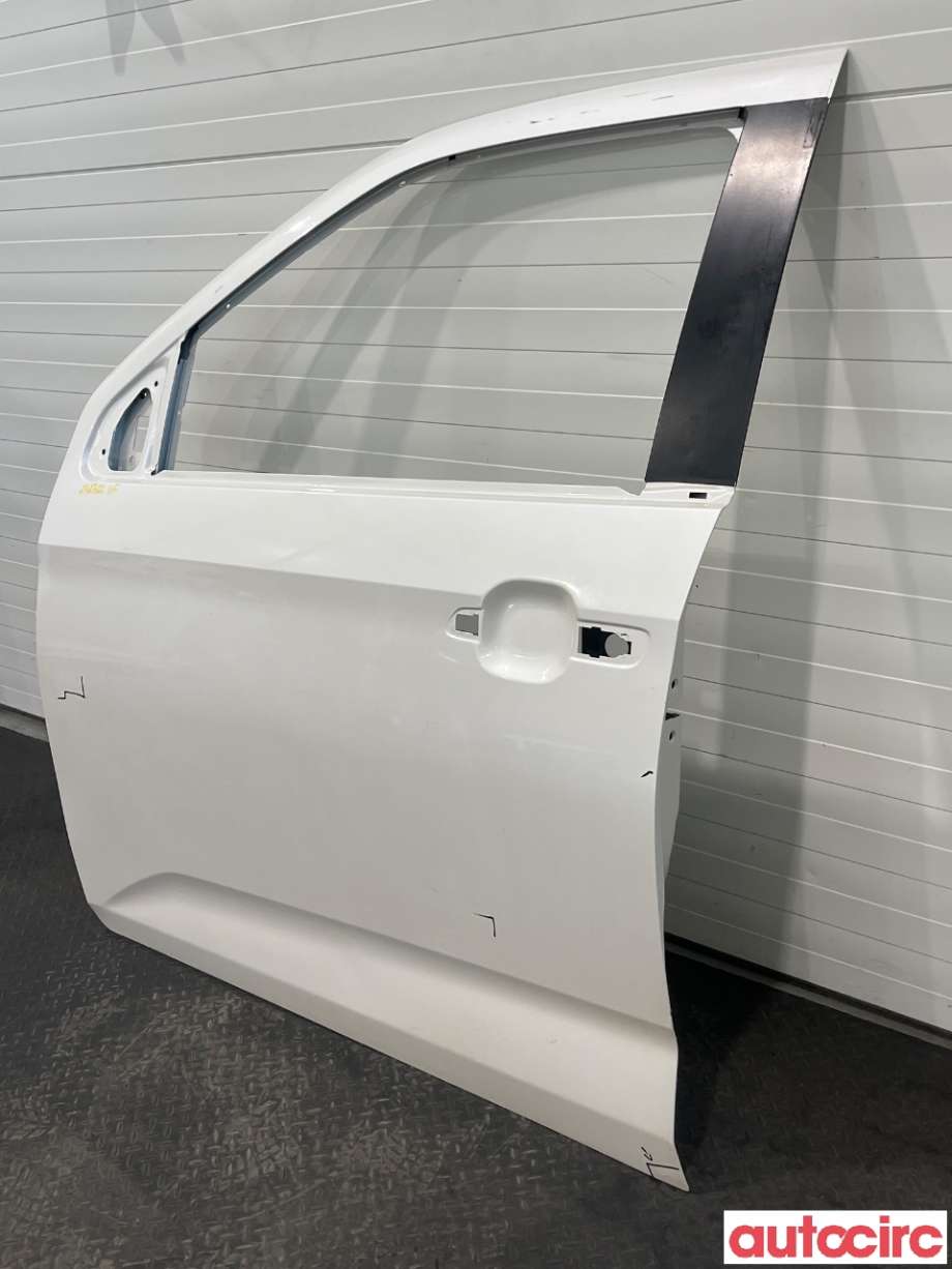 Dør venstre foran til Isuzu D-Max 2021-->> (Type III)  (ISUZU|NO NUMBER|)