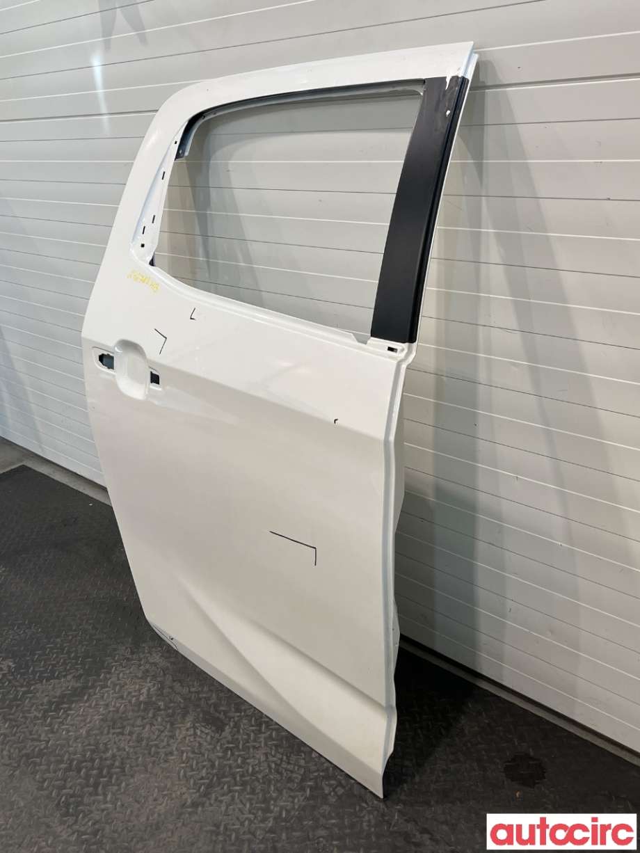 Dør høyre bak til Isuzu D-Max 2021-->> (Type III)  (ISUZU|NO NUMBER|)