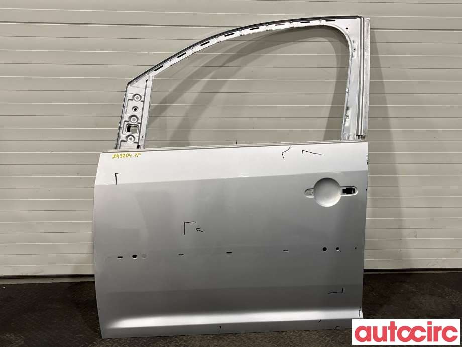 Dør venstre 2dørs til VW Caddy, 2010-2015 (Type III, Fase 2)  (VOLKSWAGEN|2K0831055B)