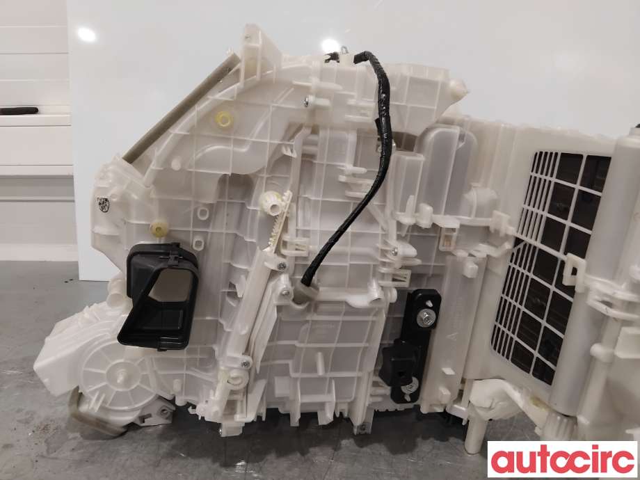 Diverse deler til Toyota bZ4X 2022-->> (TOYOTA|8705042C30|443400-9236|87010-42GF50)