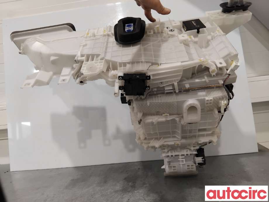 Diverse deler til Toyota bZ4X 2022-->> (TOYOTA|8705042C30|443400-9236|87010-42GF50)