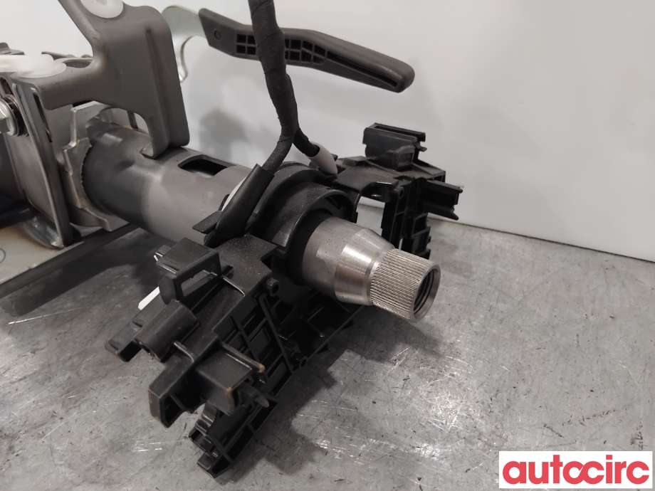 Rattaksel til Toyota bZ4X 2022-->>  (TOYOTA|4525046040|)