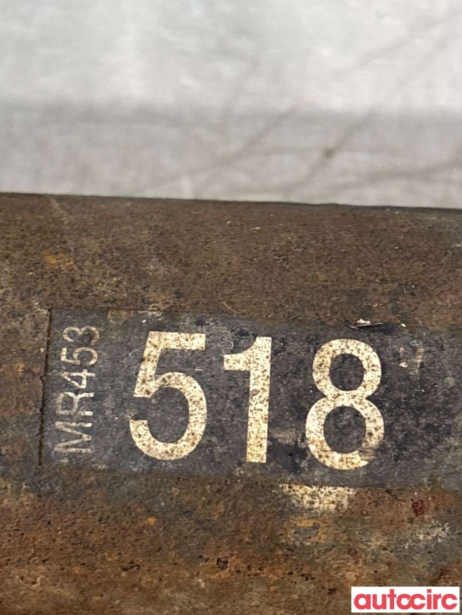 Mellomaksel fremre til Mitsubishi Pajero 2000-2006 (Type III)  (MITSUBISHI|MR453518|)