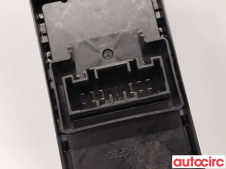 Bryter ruteheis til Mitsubishi Outlander 2015-->> (Type III, Fase 2)  (MITSUBISHI|8608A417|)