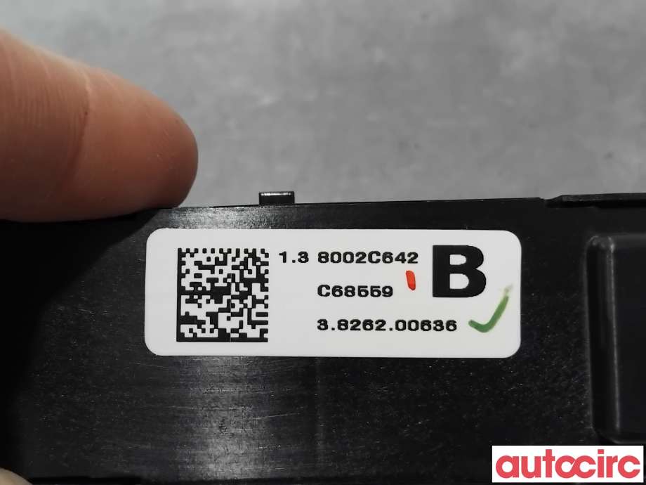 Bryter nødblink til Mitsubishi Outlander 2015-->> (Type III, Fase 2)  (MITSUBISHI|8002C642|)