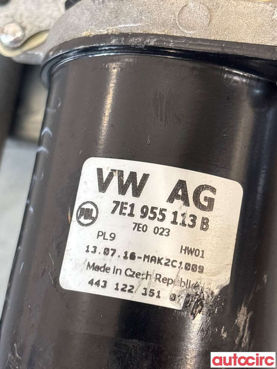 Viskermotor frontrute til VW Transporter / Caravelle 2015-2019 (T6) (T6) (VOLKSWAGEN|7E1955113D||7E1955113B)