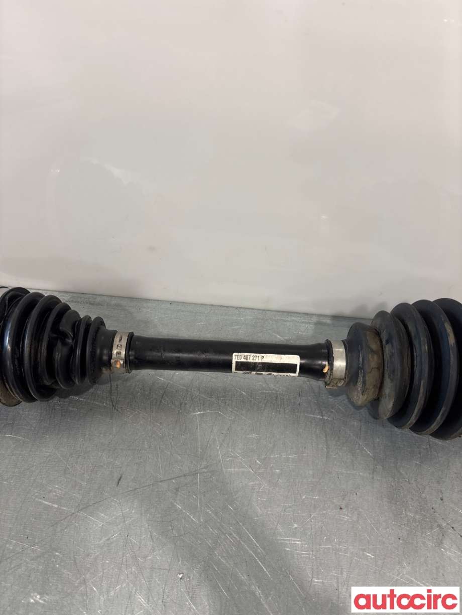 Drivaksel venstre foran til VW Transporter / Caravelle 2015-2019 (T6) (T6) (VOLKSWAGEN|7E0407271P|)