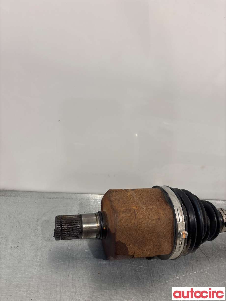 Drivaksel venstre foran til VW Transporter / Caravelle 2015-2019 (T6) (T6) (VOLKSWAGEN|7E0407271P|)