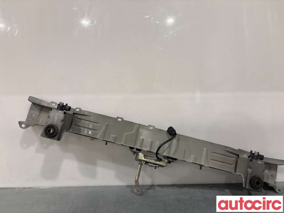 Frontplate øvre til Mitsubishi Outlander 2012-2015 (Type III, Fase 1)  (MITSUBISHI|5256B735|)