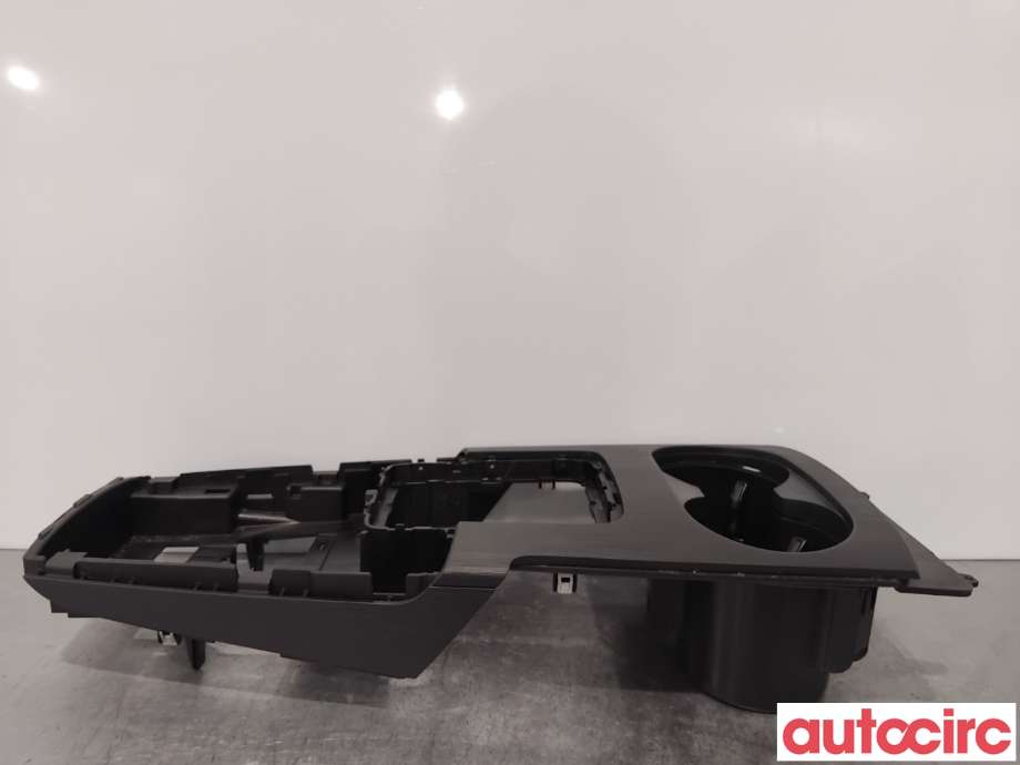 Innredning, Konsoll til Audi A3 2016-2020 (Type III, Fase 2)  (AUDI|8V1864261G|)