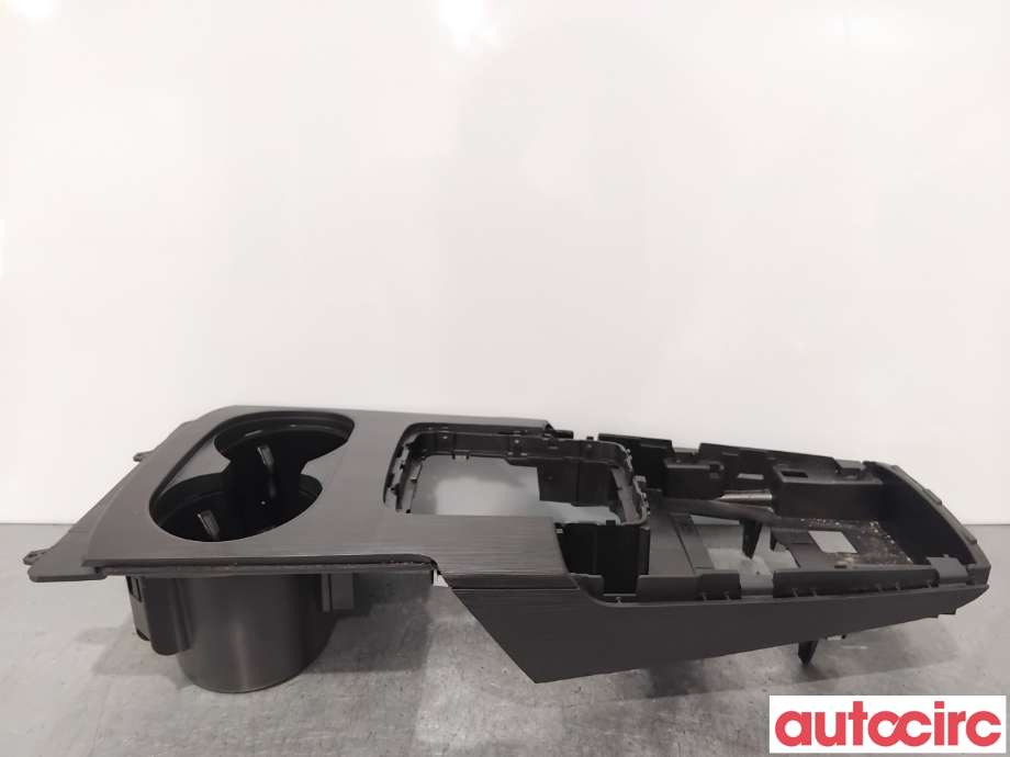 Innredning, Konsoll til Audi A3 2016-2020 (Type III, Fase 2)  (AUDI|8V1864261G|)