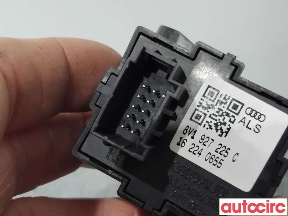 Bryter elektrisk håndbrekk/parkbrems til Audi A3 2016-2020 (Type III, Fase 2)  (AUDI|8V1927225C|)