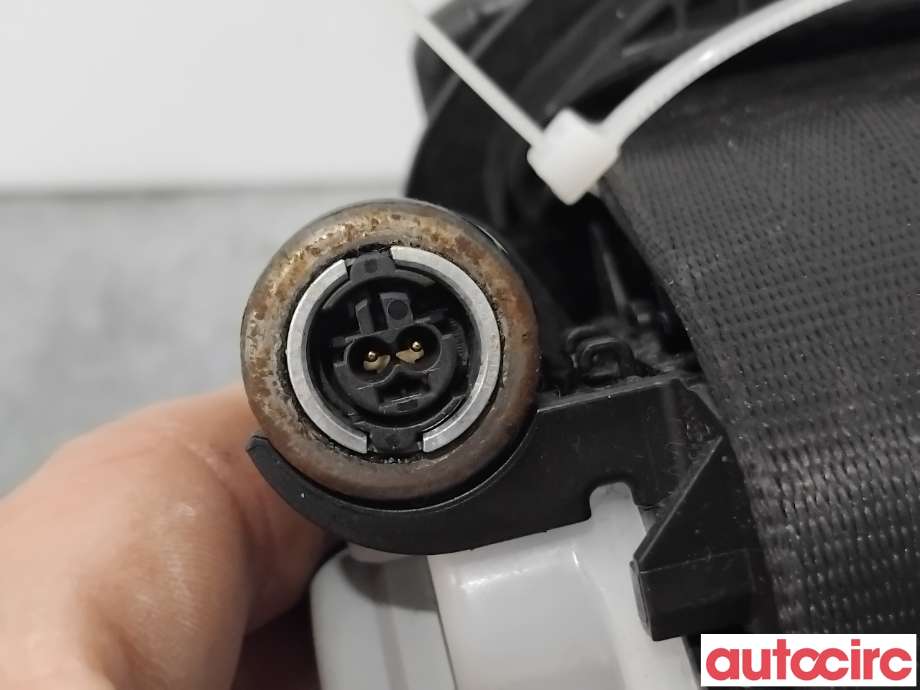Sikkerhetsbelte foran høyre til Audi A3 2016-2020 (Type III, Fase 2)  (AUDI|8V5857706E|)