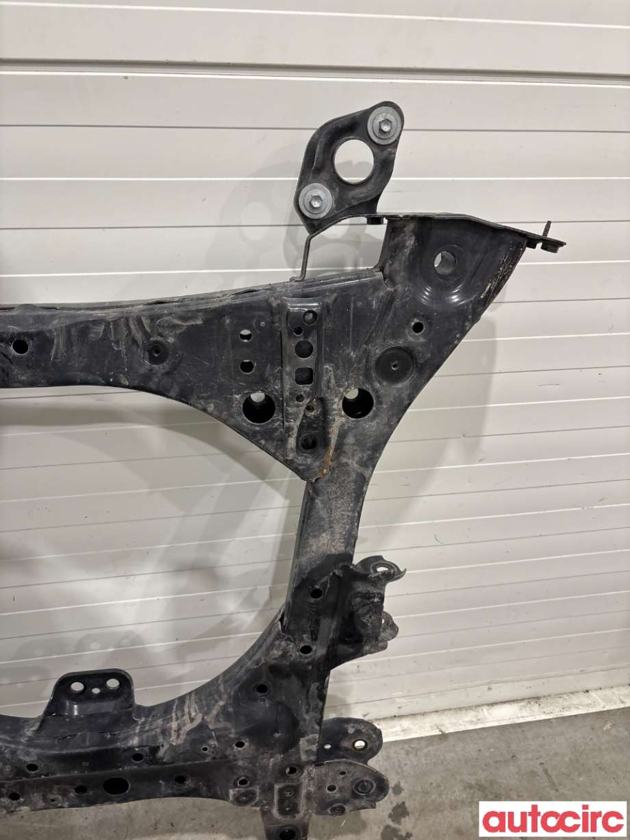 Travers foran hoved til Toyota bZ4X 2022-->>  (TOYOTA|5110042041|)