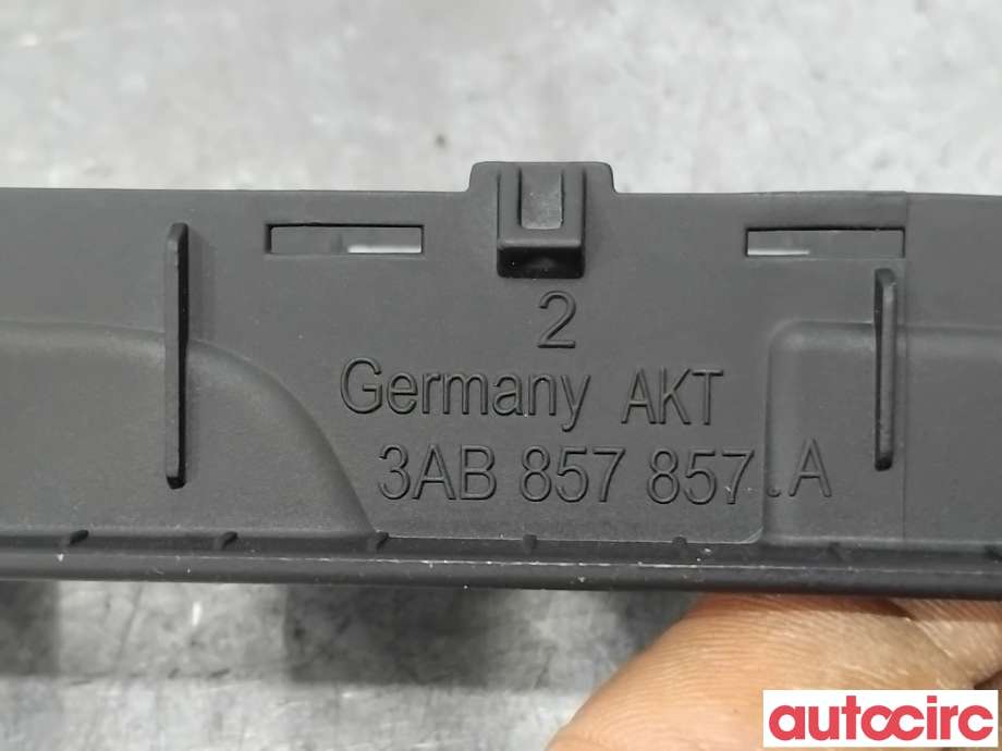 Diverse deler til VW Passat 2011-2015 (B7) (B7) (VOLKSWAGEN|3AB857857A|)