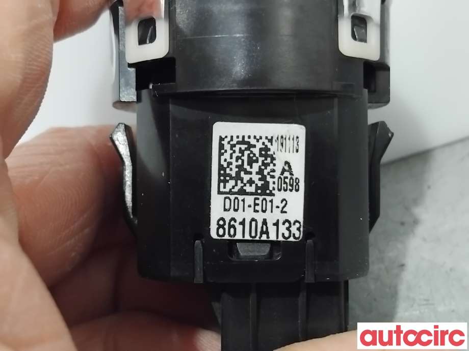 Bryter start/stopp til Mitsubishi Outlander 2012-2015 (Type III, Fase 1)  (MITSUBISHI|8610A133|)