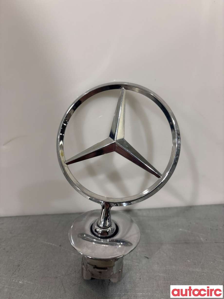 Emblem til Mercedes E-Klasse, 2009-2013 (Fase 1) (W212) (W212) (MERCEDES|A2218800086)