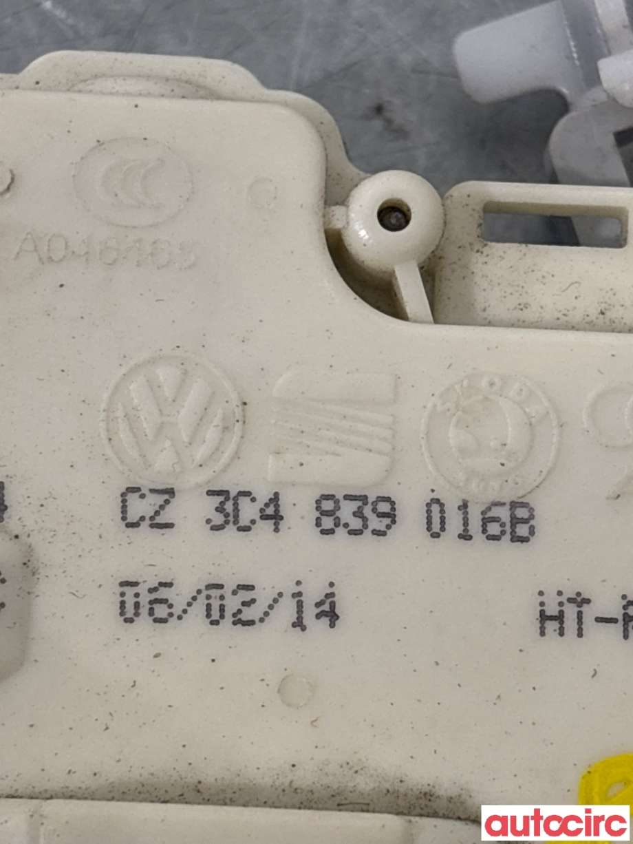 Låsekasse høyre bak til VW Passat 2011-2015 (B7) (B7) (VOLKSWAGEN|3C4839016B|)