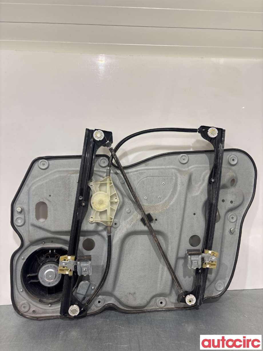 Ruteheis til VW Caddy 2010-2015 (Type III, Fase 2)  (VOLKSWAGEN|2K2837729M||1T0837755M)