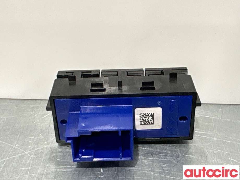 Bryter Antispinn til Peugeot 308 2013-2021 (Type II) (PEUGEOT|98033305ZD|)