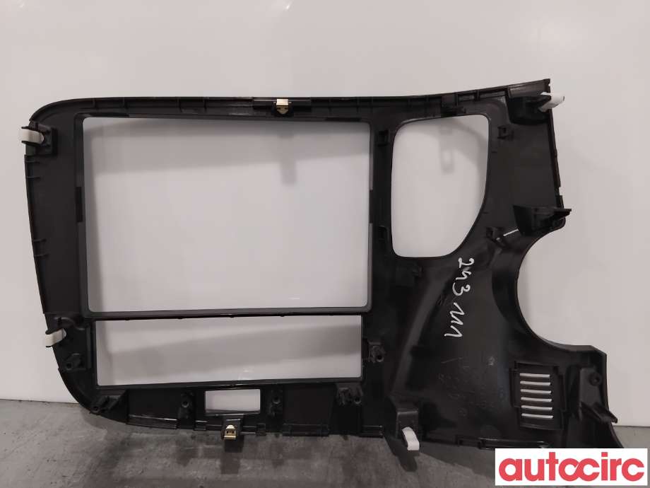 Innredning diverse til Mitsubishi Outlander 2015-->> (Type III, Fase 2)  (MITSUBISHI|8002C928XA||8002C896)