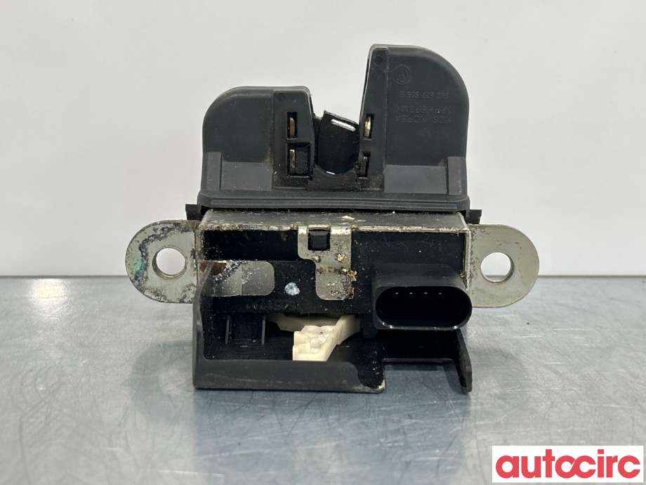 Baklukelås til VW Golf VI 2008-2012  (VOLKSWAGEN|5K0827505A|5K0827505B)