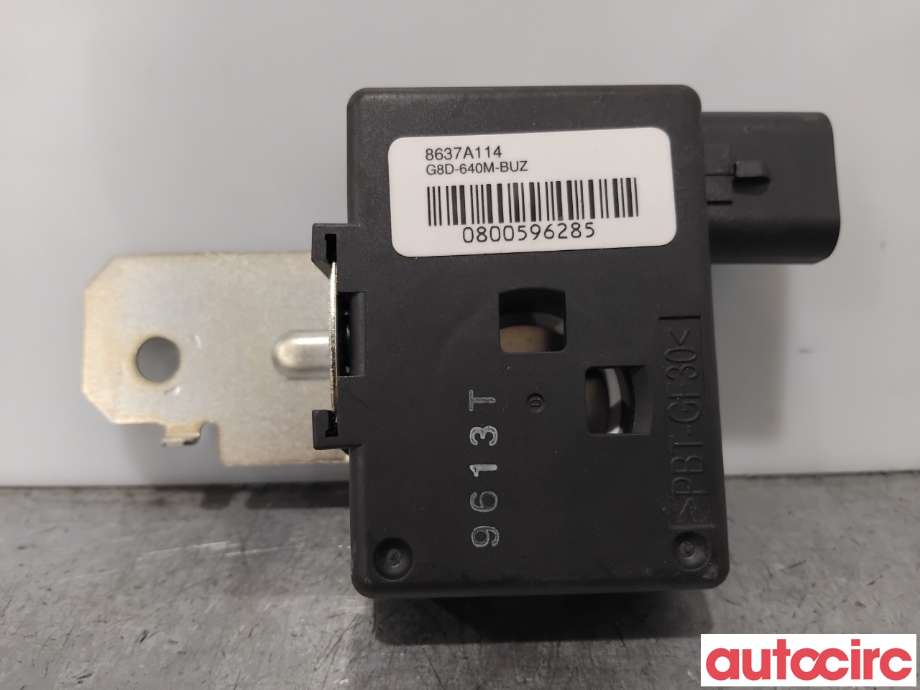 Diverse deler til Mitsubishi Outlander, 2015-->> (Type III, Fase 2)  (MITSUBISHI|8637A114)