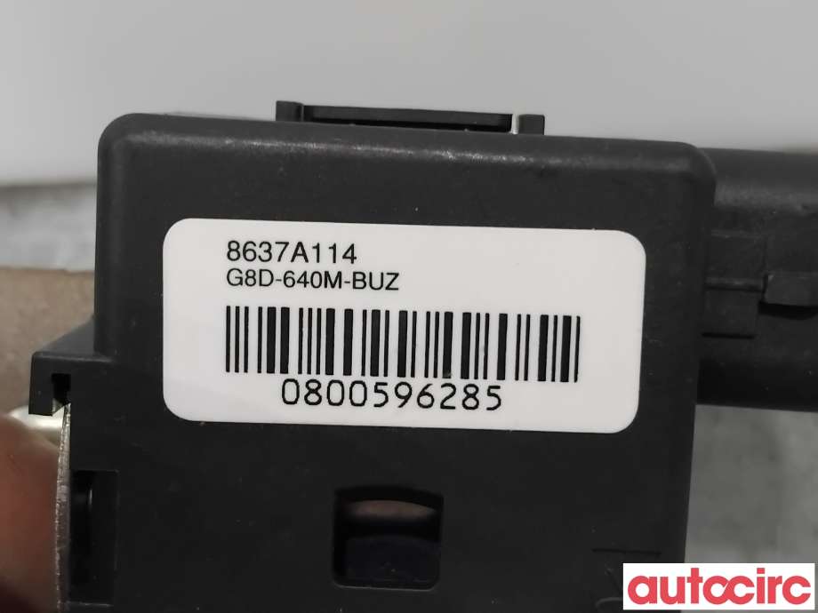 Diverse deler til Mitsubishi Outlander 2015-->> (Type III, Fase 2)  (MITSUBISHI|8637A114|G8D-640M-BUZ)