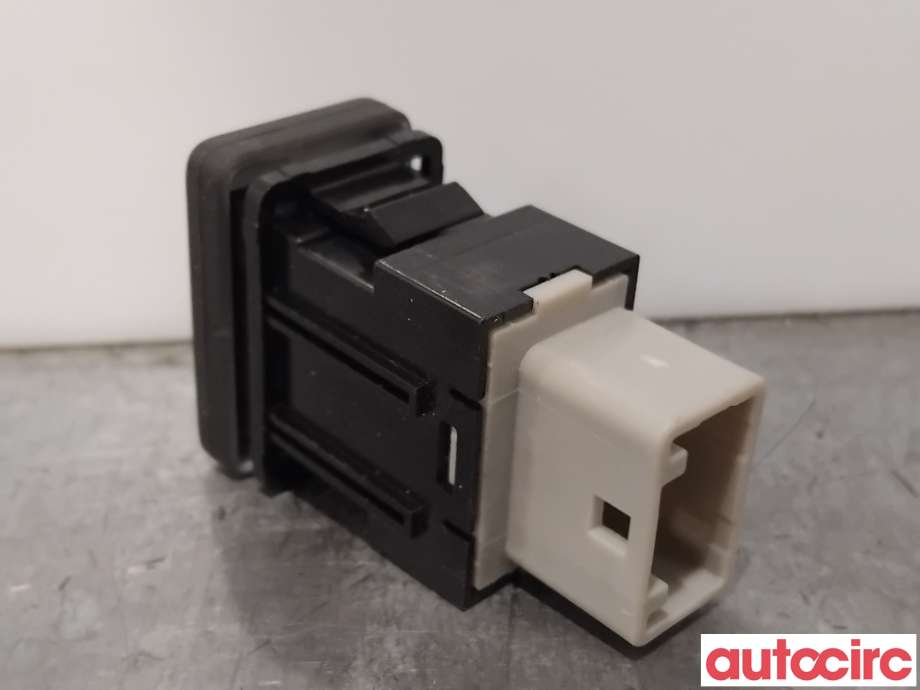 Bryter diverse til Mitsubishi Outlander 2015-->> (Type III, Fase 2)  (MITSUBISHI|8602A121|)