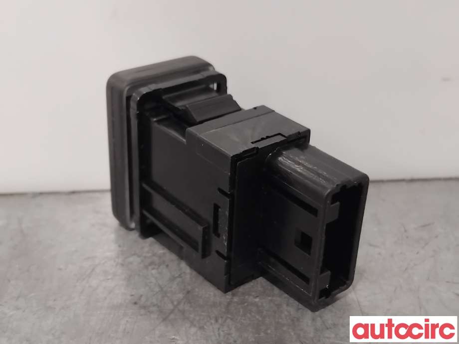 Bryter diverse til Mitsubishi Outlander 2015-->> (Type III, Fase 2)  (MITSUBISHI|8610A218|)