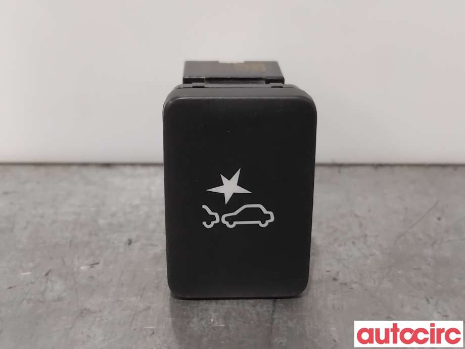 Bryter diverse til Mitsubishi Outlander, 2015-->> (Type III, Fase 2)  (MITSUBISHI|8610A183)