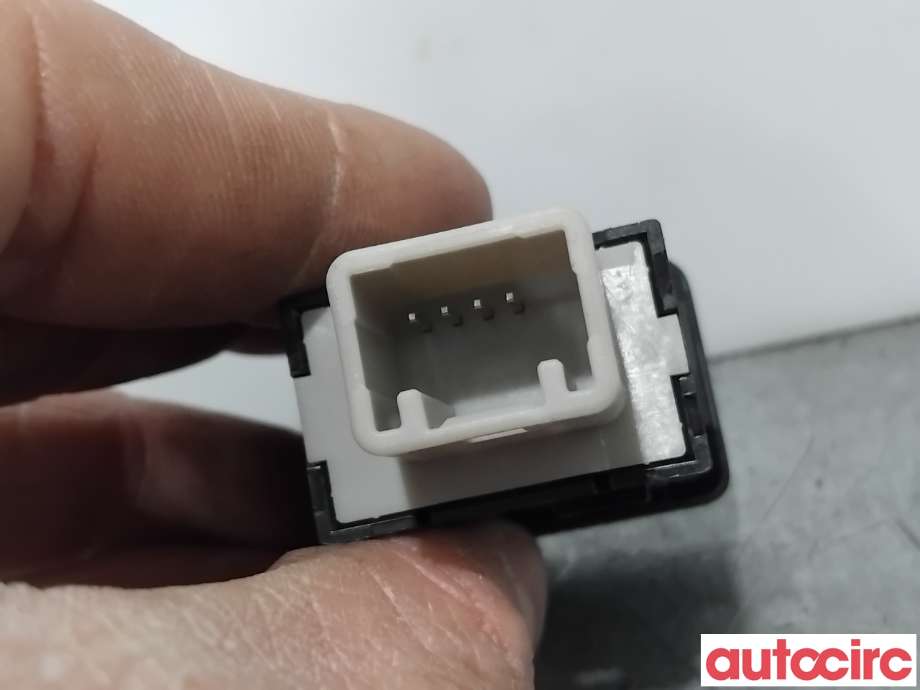 Bryter diverse til Mitsubishi Outlander 2015-->> (Type III, Fase 2)  (MITSUBISHI|8610A183|)