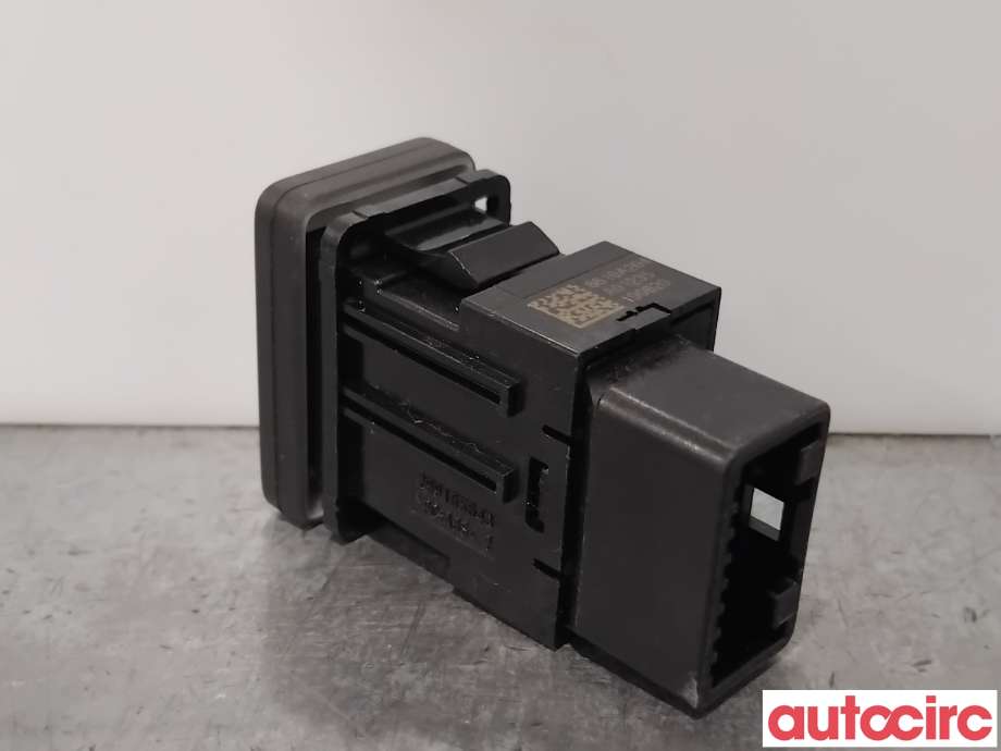 Bryter diverse til Mitsubishi Outlander 2015-->> (Type III, Fase 2)  (MITSUBISHI|8610A204|)