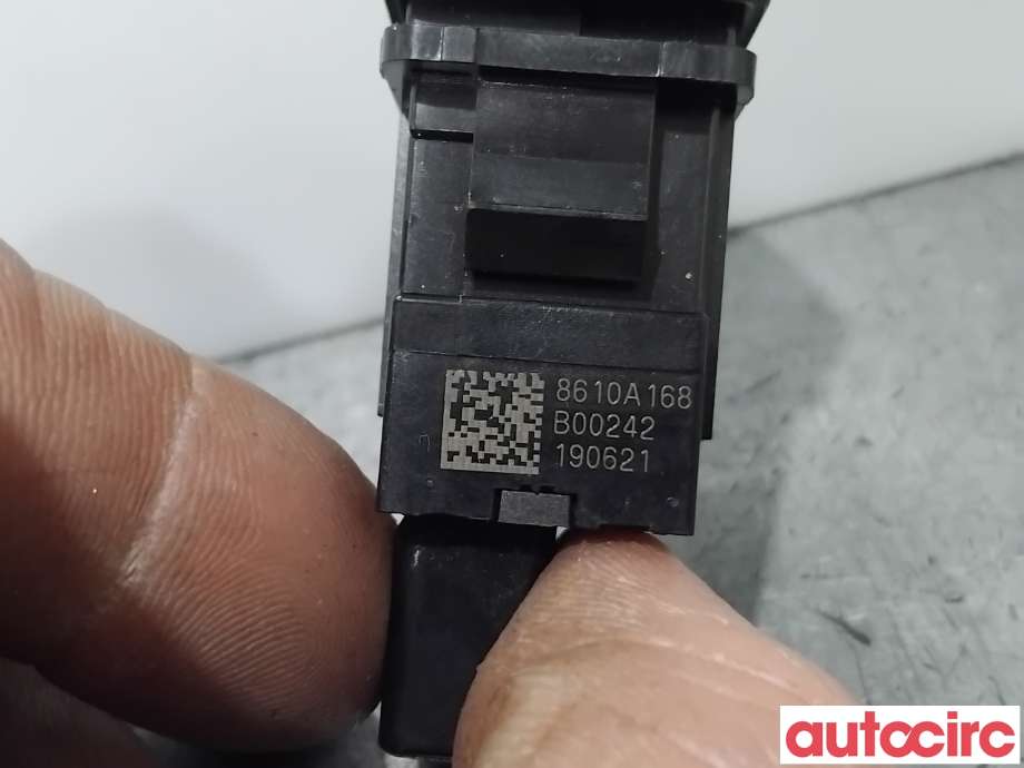Bryter diverse til Mitsubishi Outlander 2015-->> (Type III, Fase 2)  (MITSUBISHI|8610A168|)