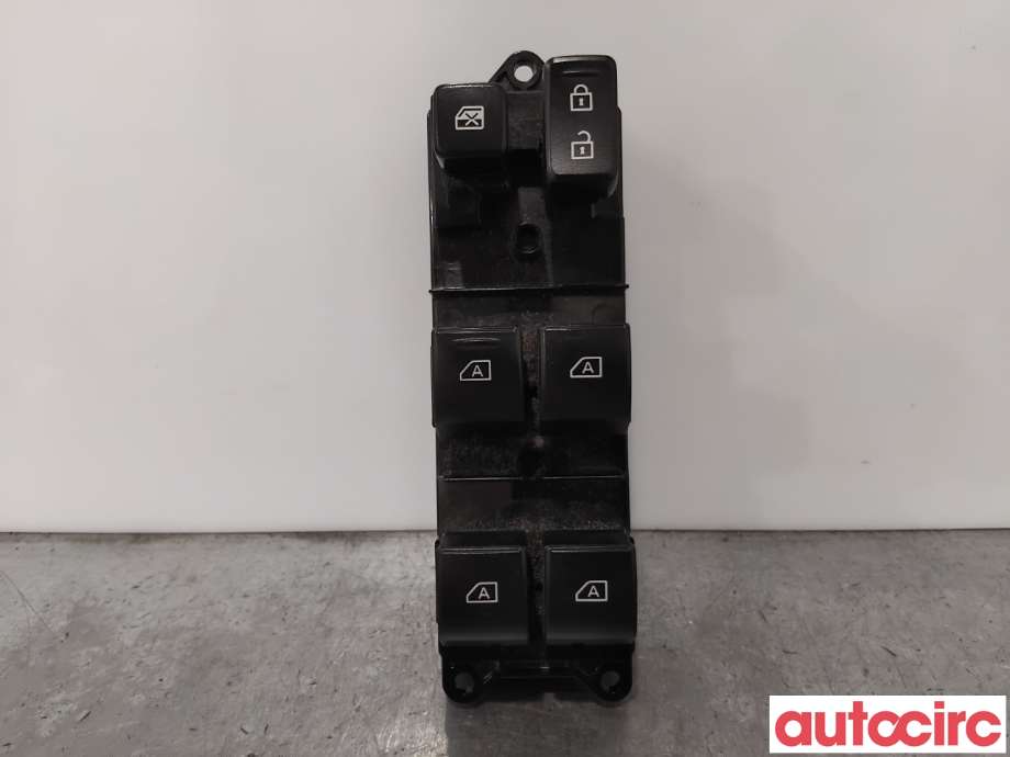 Bryter ruteheis til Mitsubishi Outlander, 2015-->> (Type III, Fase 2)  (MITSUBISHI|8608A417)