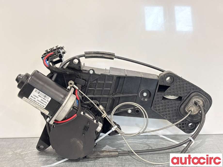 Diverse deler til Mercedes EQV 2020-->> (W447) (W447) (MERCEDES|A4477603400|)