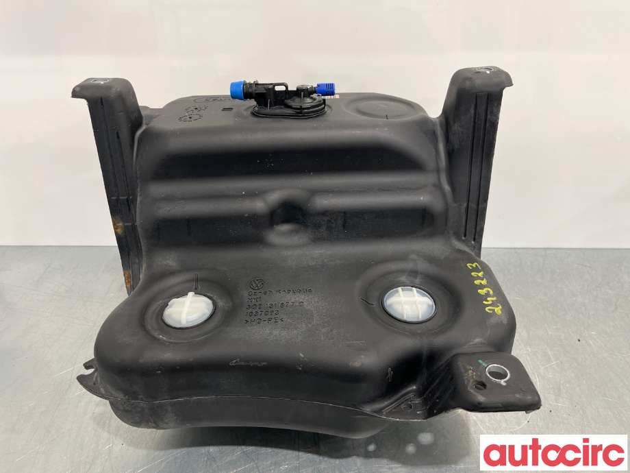 AdBlue tank til VW Passat, 2015-2019 (Fase 1) (B8) (B8) (VOLKSWAGEN|3Q0131877C)