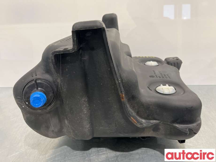 AdBlue tank til VW Passat 2015-2019 (Fase 1) (B8) (B8) (VOLKSWAGEN|3Q0131877C)