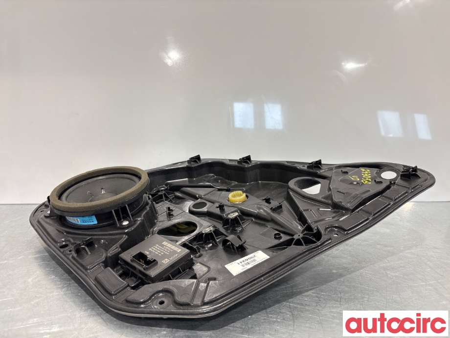Ruteheis til Volvo V40 2012-2019  (VOLVO|31276217|2956341)