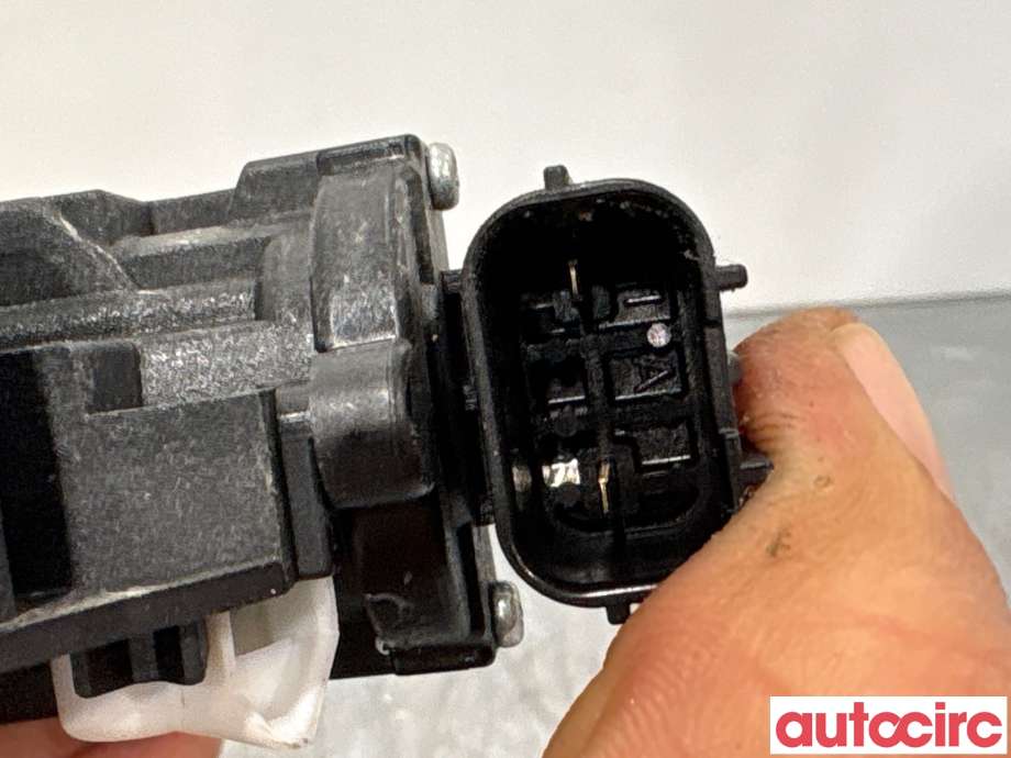 Ruteheis høyre foran til Isuzu D-Max 2021-->> (Type III)  (ISUZU|NO NUMBER|WR19C-021|898335-6210)