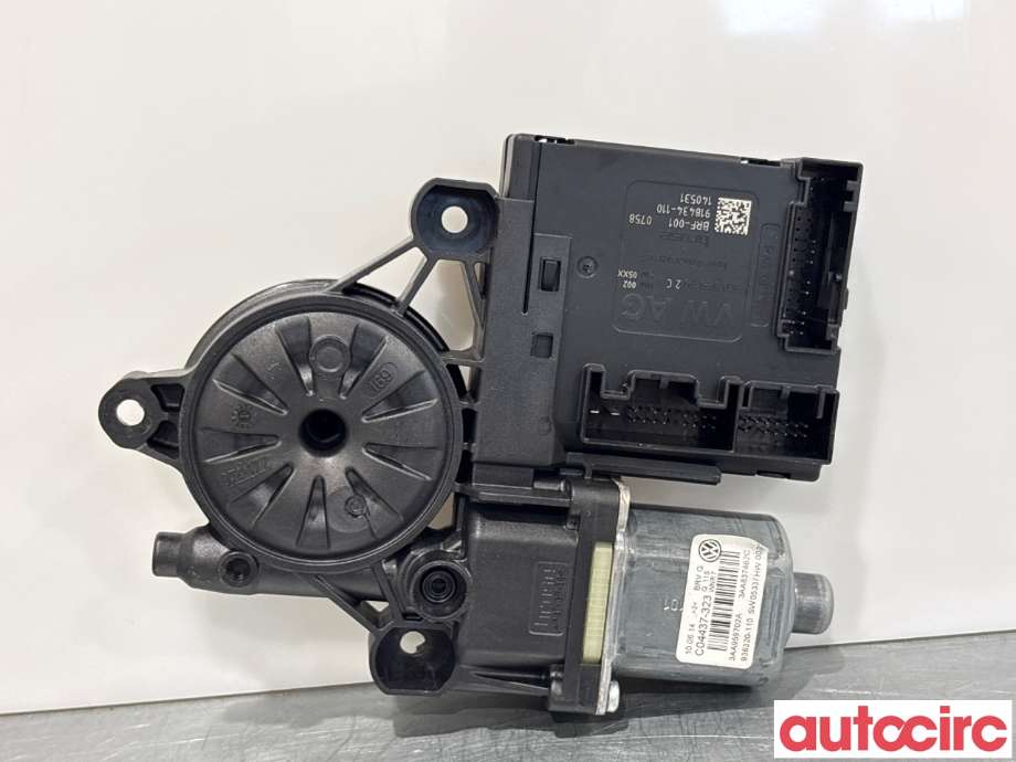 Ruteheis høyre foran til VW Passat, 2011-2015 (B7) (B7) (VOLKSWAGEN|3AA959702A)