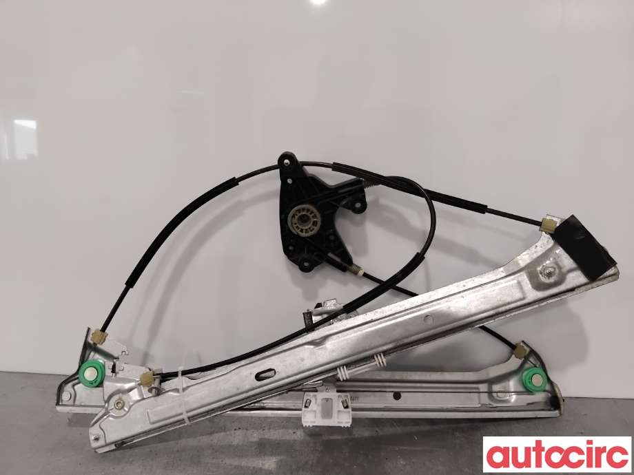 Ruteheis til Mercedes Vito/Viano 2010-2014 (Fase 2) (W639) (W639) (MERCEDES|A6397200446|927252-103)