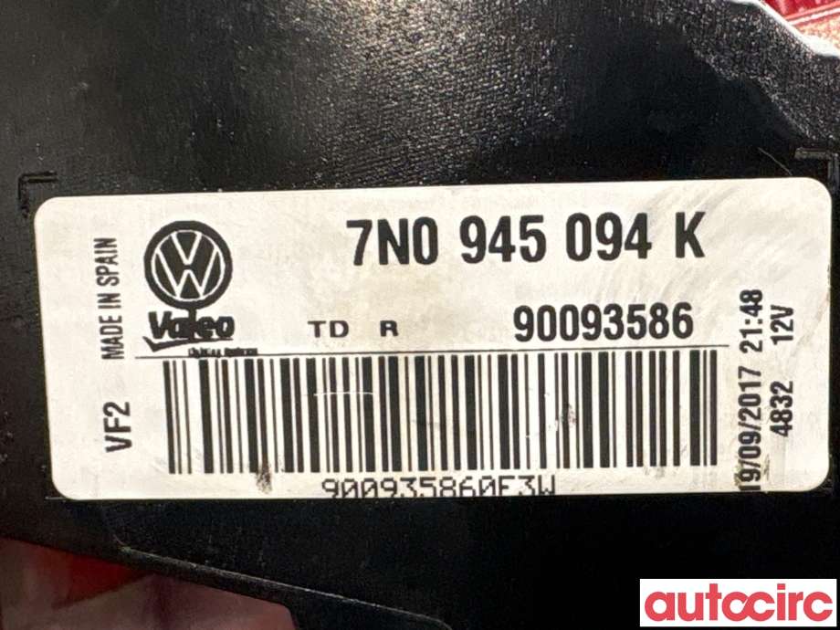 Baklykt høyre indre til VW Sharan 2010-->> (Type II)  (VOLKSWAGEN|7N0945094K|90093586)