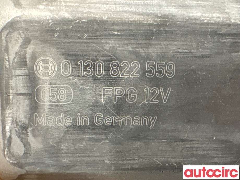 Ruteheis høyre foran til Mercedes Vito 2014-->> (W447) (W447) (MERCEDES|A4479063600|0130822559)