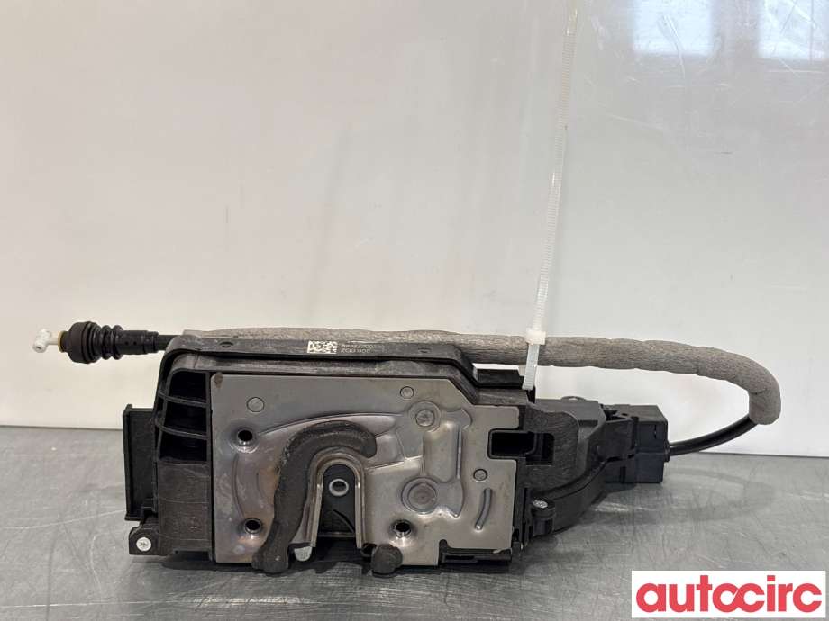 Låsekasse høyre foran til Mercedes Vito 2014-->> (W447) (W447) (MERCEDES|A4477200235|)