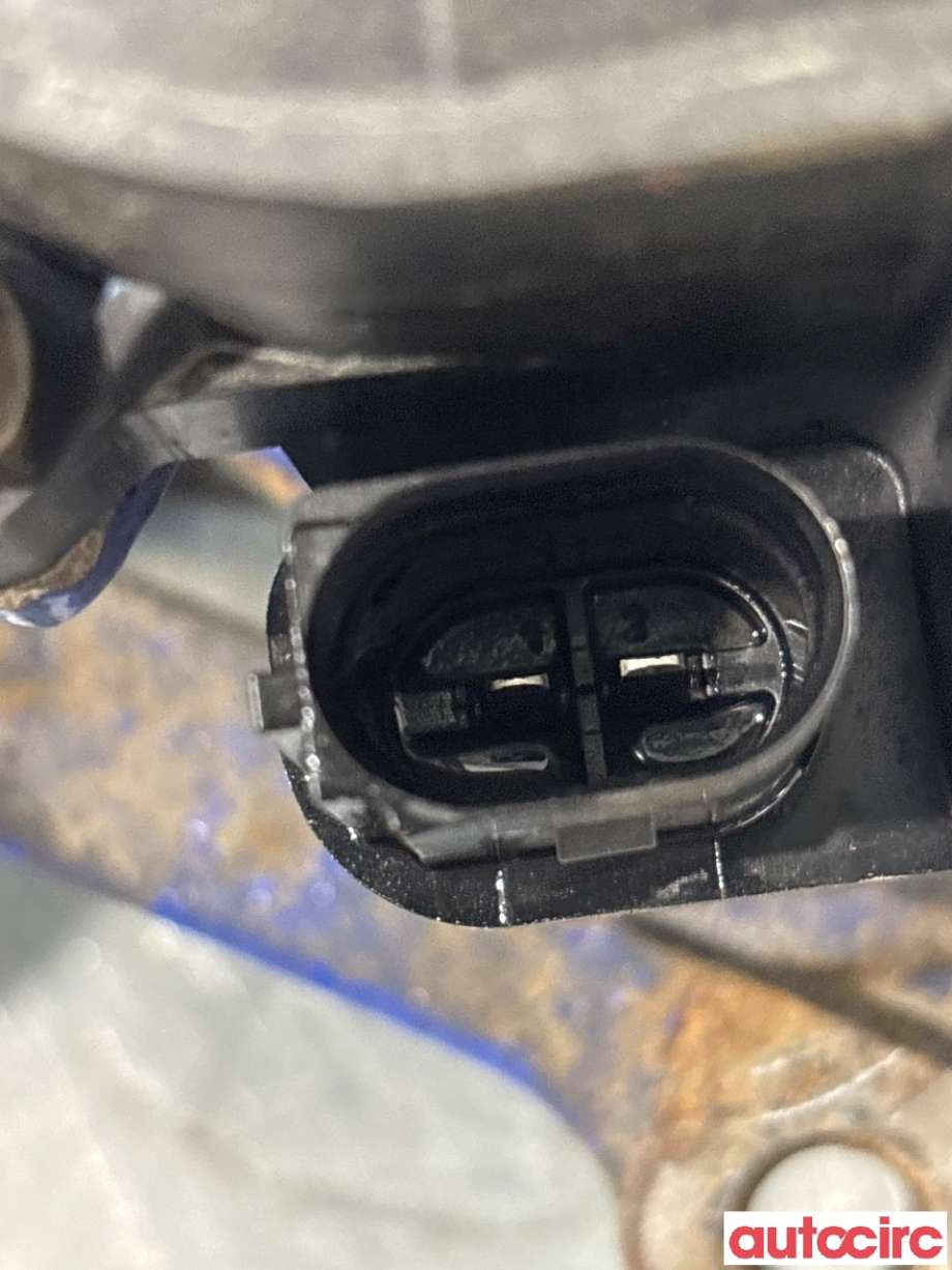 Bremsecaliper høyre bak til VW e-Golf 2014-2017 (Fase 1)  (VOLKSWAGEN|5Q0615424E|)