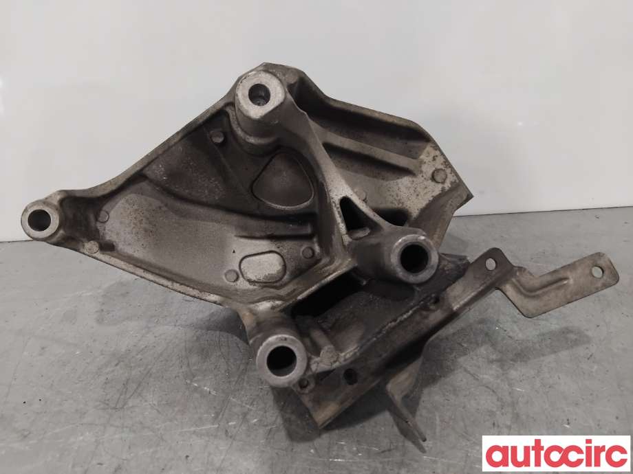 Motorfeste til VW Touareg 2003-2007 (Type I, Fase 1)  (VOLKSWAGEN|070199307B|)