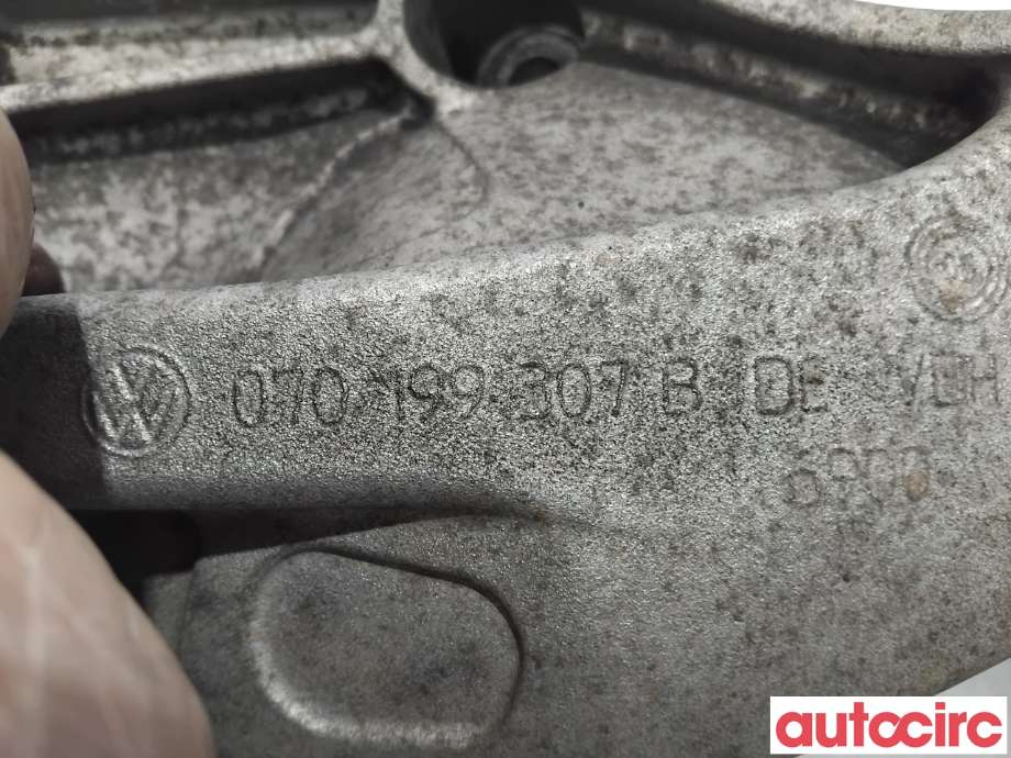 Motorfeste til VW Touareg 2003-2007 (Type I, Fase 1)  (VOLKSWAGEN|070199307B|)