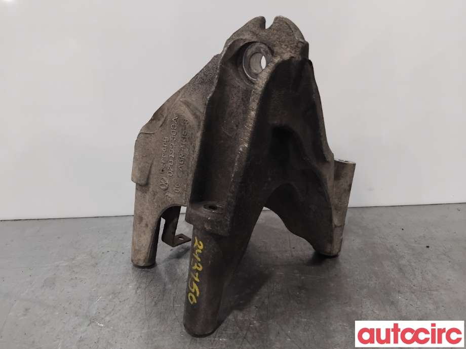 Motorfeste til VW Touareg 2003-2007 (Type I, Fase 1) (VOLKSWAGEN|070199308A|)